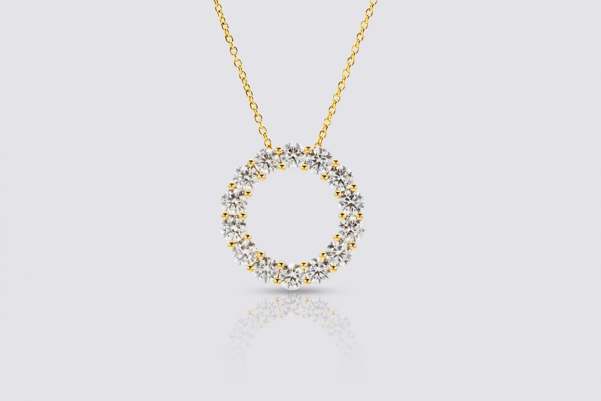 18ct Yellow Gold Diamond Open Circle Pendant Necklace 2.12ct