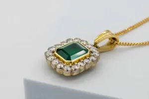18ct Yellow Gold Emerald & Diamond Necklace 4.12ct & 1.08ct