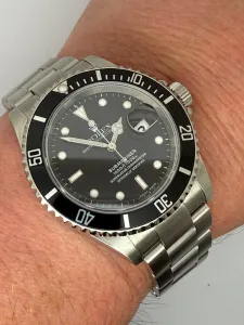 Rolex Submariner Date 40mm Stainless Steel Oyster Bracelet Reference 16610 2004