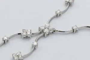 18ct White Gold Diamond Flower Patterned Necklace 1.80ct