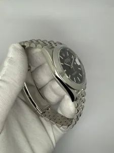 Rolex Oyster Perpetual Datejust 41mm Stainless Steel Jubilee Bracelet Reference 126300 – Full Set – 2025